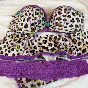 Vintage Victoria's Secret SEXY LITTLE THINGS Bra and Skirted Thong + Extra Thong